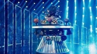 ETZINHO CANTA BUSCA VIDA  FIGHT FINAL  THE MASKED SINGER BRASIL [upl. by Gelasius]