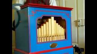 quotCrazy Rythmquot auf 20er Drehorgel  Draaiorgel  20 note busker organ  orgue de barbarie [upl. by Yrannav325]