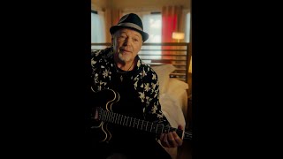 Vasco canta SALLY con la CHITARRA  Shorts  Netflix Italia [upl. by Ettedanreb443]