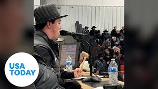 Fasttalking auctioneer speeds through bids during Ohio horse auction  USA TODAY [upl. by Htebazila]