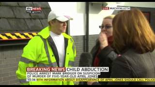 Kay Burley breaks news of April Jones murder investigation to volunteers LIVE [upl. by Aira]