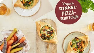 Vegan Kochen Pizzaschiffchen mit Wirsing [upl. by Inalaehon]