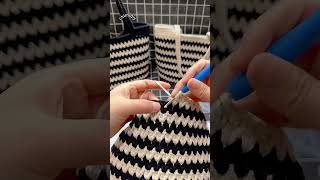 작은 가방 코바늘 뜨개질 방법 how to crochet a small bag küçük bir çanta nasıl örülür 뜨개질 tricô shorts [upl. by Beret94]