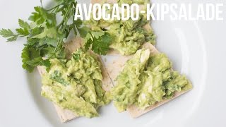 RECEPT AvocadoKipsalade  OhMyFoodness [upl. by Plath]