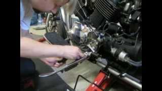 Yamaha XVS1100 DragStar Starter Clutch Replacement  Part 1 [upl. by Notnert]