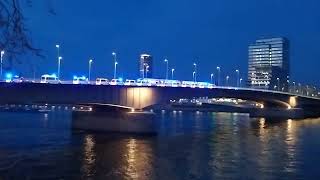 Polizei begleitet Straßenbahn mit BayerLeverkusenFans auf KölnDeutzer Brücke am 0303024 [upl. by Kcirde]