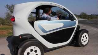 Renault Twizy test  Christian Grau tester Renault Twizy [upl. by Dazhehs918]