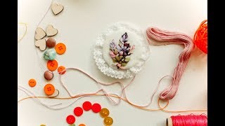 БРОШЬ с вышивкой лентами за 20 минут Вышивка лентами  How to embroider a brooch with ribbons [upl. by Essirehc]