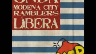 Modena city ramblers  Onda Libera  08  Prigioniero di chi [upl. by Demahom]