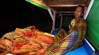 Mancing dan bermalam di perahu dapat banyak udang dan kepiting sampai capek langsung masak di sungai [upl. by Aniara]