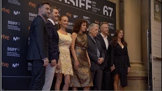 Alfombra Roja Premio Donostia COSTA GAVRAS ADULTS IN THE ROOM PPD  2019 [upl. by Stets]