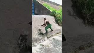 Pagbukas ng DAM maraming ISDA ang nahulog fishingtips fishingtechniques amazing [upl. by Kostival687]