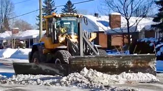 Snow Removal Volvo Loader Plowing Snow [upl. by Larry484]