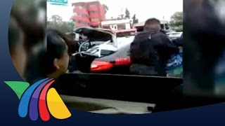 Videoaficionado capta a policía agresor en Naucalpan  Noticias del Estado de México [upl. by Mailliw]