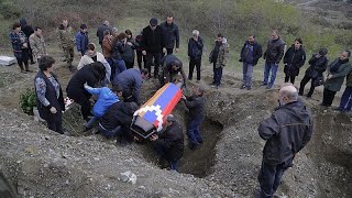 HautKarabakh  Stepanakert enterre ses morts [upl. by Hezekiah]