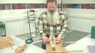 Holzwerkzeuge im Einsatz  Schmedt The World of Bookbinding [upl. by Westfall]