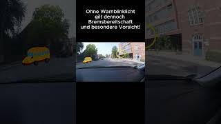 Verhalten bei Bussen mit Warnblinklicht busmitwarnblinker busmitwarnblinklicht busohnewarnlinker [upl. by Jenks]