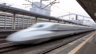 新幹線姫路駅 300kmh通過 【HD】Highspeed passage of the Bullet TrainShinkansen [upl. by Stoller]