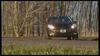 Peugeot 208 16 Féline  Test  Matías Antico [upl. by Noakes]