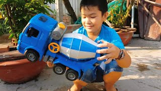 Trò Chơi Bỗng Nhiên Có Xe Công Trình ❤ ChiChi TV ❤ Bạn Ken Car Toys [upl. by Dimah]