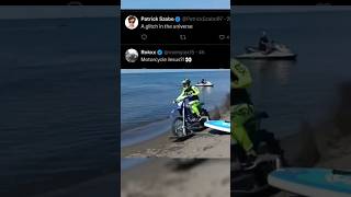 Bro membuka Achivement baru Berselancar pakai sepeda motor di laut pashalovarian [upl. by Yecam]