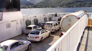 Met de veerboot van Lavik naar Ytre Oppedal ferry crossing 19 juli 2018 [upl. by Tiphani]