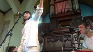 quotHorizonquot Aldous Harding  Brighton Mai 2017 [upl. by Leissam]