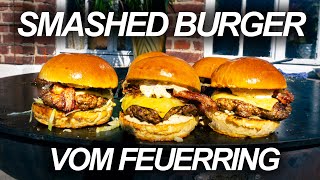 SMASHED BURGER vom Feuerring und Burger Buns  Brötchen selber machen  Rezept 4k [upl. by Daniels]