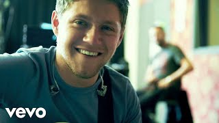 Niall Horan  Slow Hands Official Lyric Video [upl. by Ree]