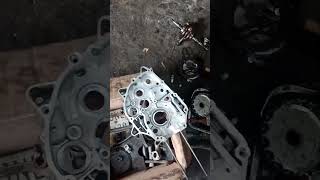 pembersihan crankcase [upl. by Shanks]