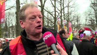 PowNews 11 feb Sociale werkplaatsen demonstreren tegen kabinet [upl. by Starlene]