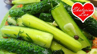 Быстрые МАЛОСОЛЬНЫЕ ОГУРЦЫ в пакете с чесноком и укропом Lowsalted cucumbers in a package [upl. by Conroy]