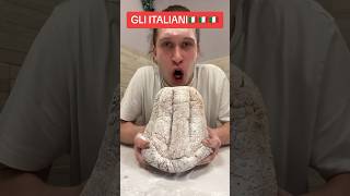 Gli italiani quando mangiano il pandoro😂😂😂 [upl. by Coryden]