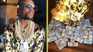 Floyd Mayweather Takes Flexing To A Whole New Level [upl. by Neelhtakyram]