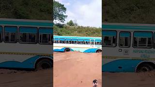 गई भेस पानि मे😱bus Riski boys shortvideo truckdriver track truckdriver driver [upl. by Odele]