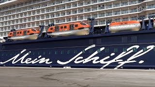 Mein Schiff 3 in Brindisi  Auslaufen Adria Kreuzfahrt  11082015 [upl. by Norak]