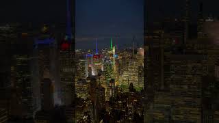 Skyline de Manhattan sur les gratte ciel à New York aux États Unis depuis lempire state building [upl. by Crocker]