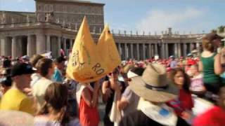 Minis bei der Papstaudienz am Petersplatz in Rom 2010 [upl. by Miner910]