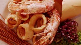 VIDEO RICETTA 11 FRITTURA GAMBERI E CALAMARI [upl. by Leirraj]