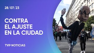 Marcha por más presupuesto en CABA contra el ajuste [upl. by Yaeger210]