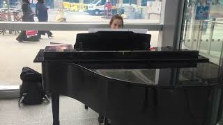 Music  The Royal London Hospital  Barts Medical student Tamara Enthoven plays the baby grand piano [upl. by Gemmell]