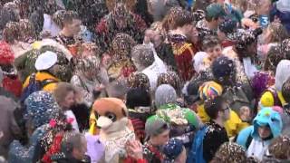 Carnaval de Granville 2016 retour sur la bataille de confettis [upl. by Tidwell]