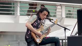 BLABBERMOUTHNET  Nuno Bettencourt Performs quotRisequot Solo Live For First Time [upl. by Sundstrom]