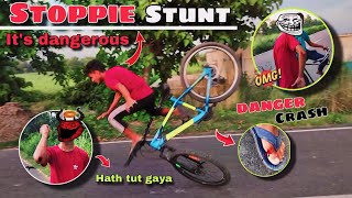 Desi rider  STOPPIE STUNT😎  most dengous🚳Stunt🚫Dont try this stunt [upl. by Bogusz]