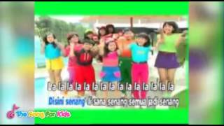 Di Sini Senang Di Sana Senang  Trio Kwek Kwek  The Song For Kids Official [upl. by Gierc]