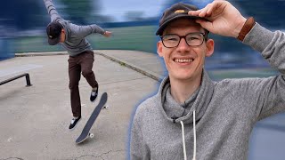 BEGINNER VS THE BASIC SKATEBOARD TRICKS [upl. by Nadaha]