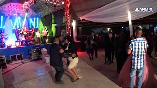 BAILANDO EN LA PLAYA ADRIAN VILLASANA EL ASTUTO EN CHILACACO IXC DIC2018 [upl. by Enelrac988]