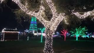 Christmas lights in Jones Park Gulfport Mississippi December 4 20222 [upl. by Ennaitak]