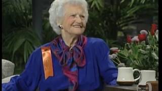 Florence Hodges 93 of Dothan Alabama on Johnny Carsons Tonight Show Sep 27 1989 [upl. by Notlem]