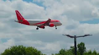 Planes Landing At Gatwick Airport From Gatwick Airport Train Station 4K [upl. by Turrell]